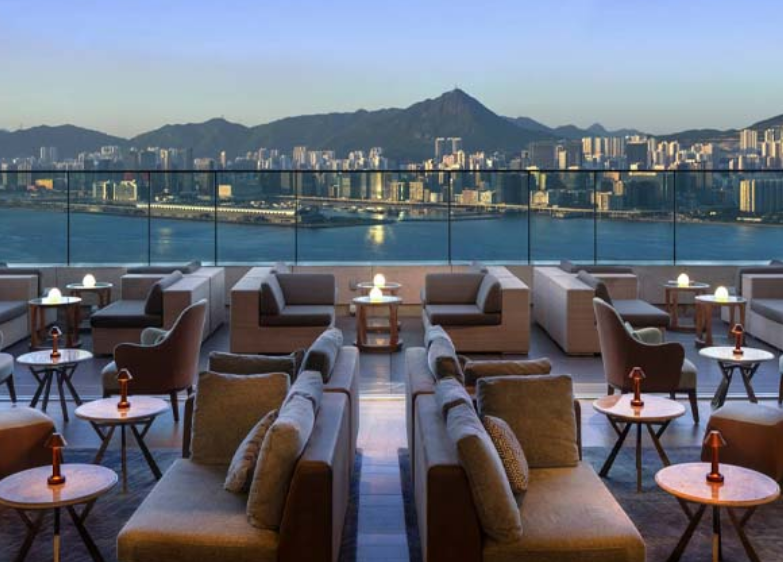 Experiencing The Magic Of Rooftop Bar Hong Kong